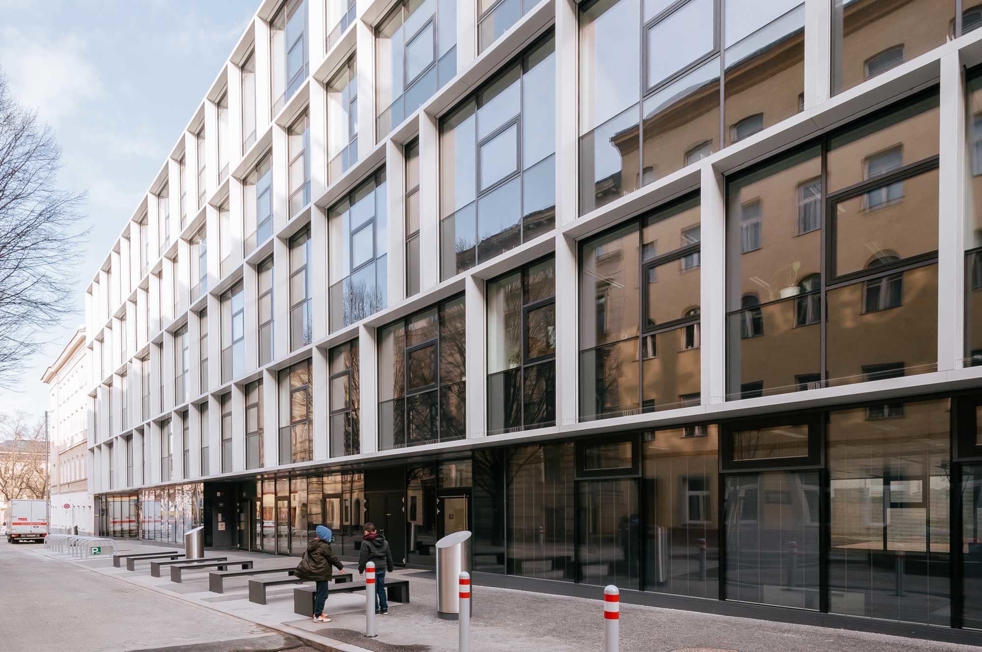 Als letzter Baustein schließt der Neubau die Blockrandbebauung im 5. Bezirk Margareten