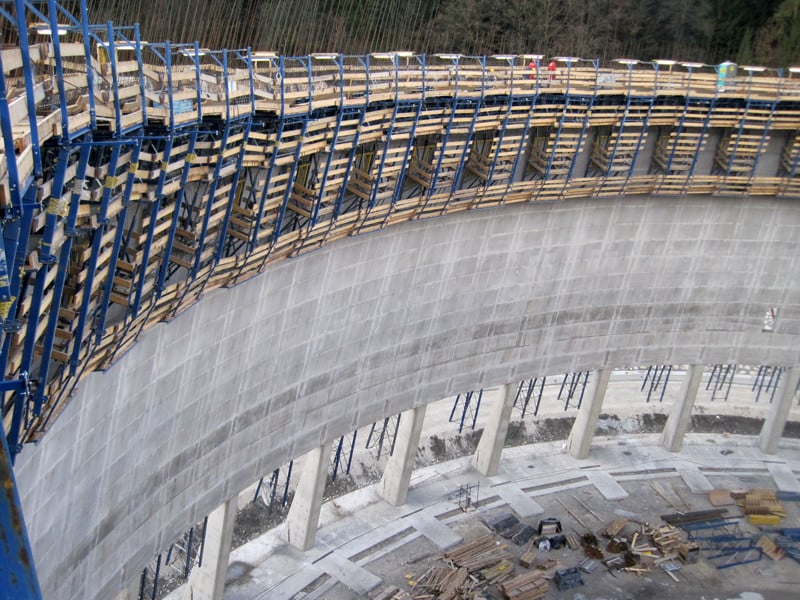 Selbstkletterschalung im Inneren eines Kühlturms
