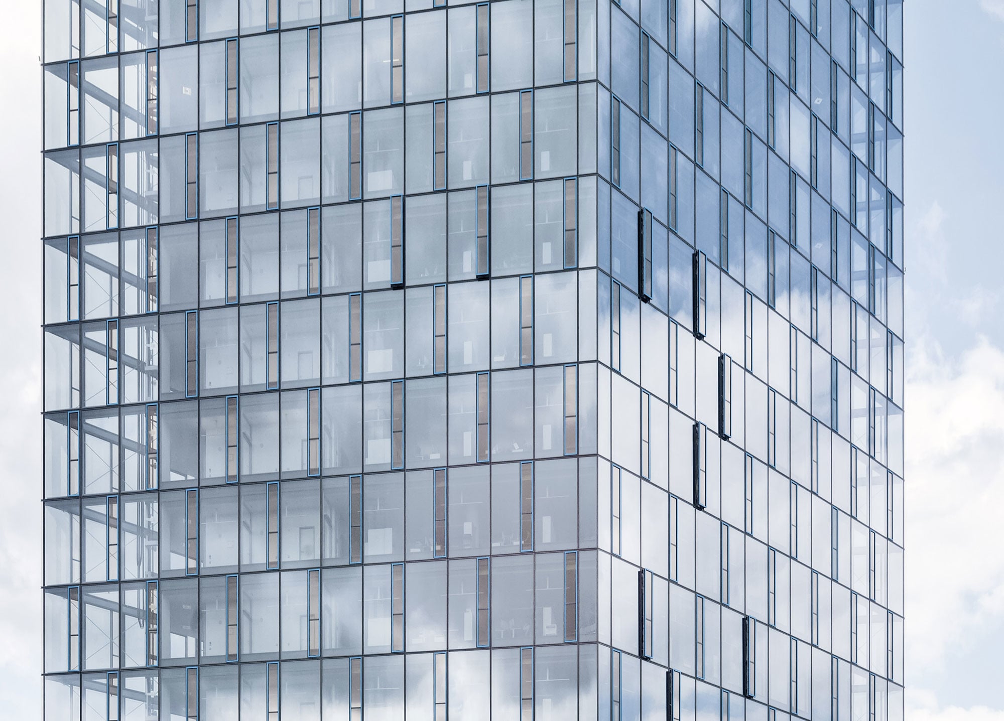 Die einschalige Abluftfassade wurde eigens für dieses Projekt entwickelt