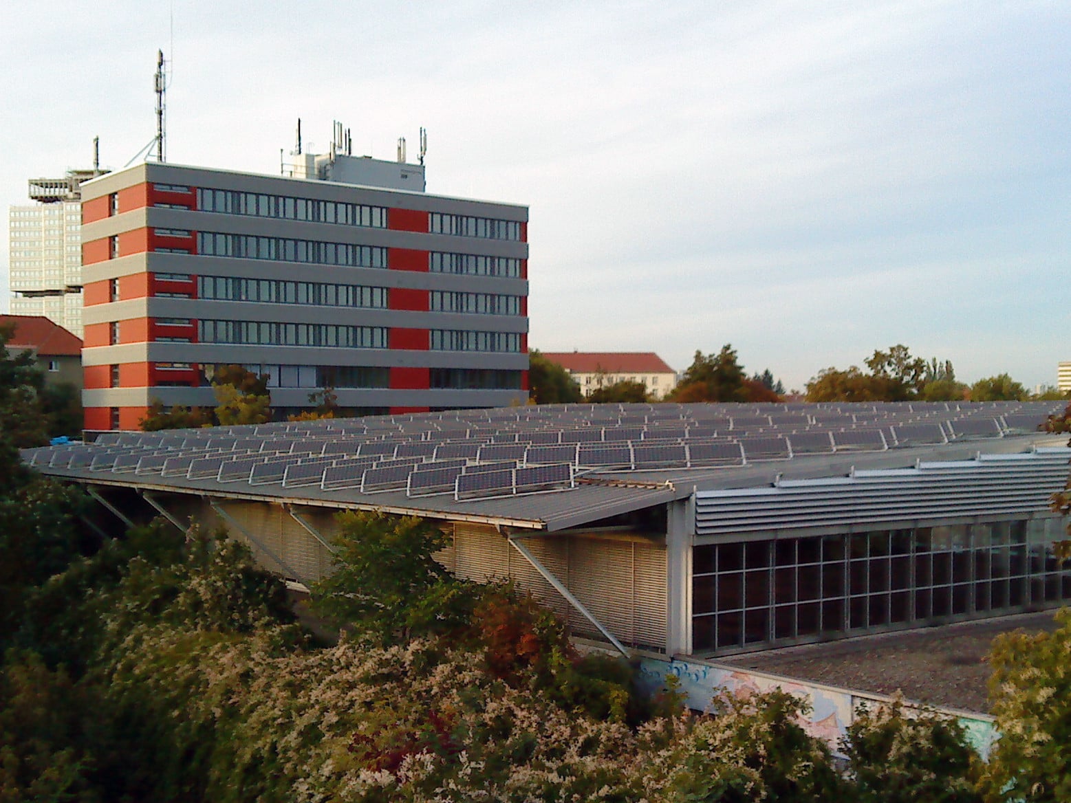Seit ihrer Einführung im Jahr 2000 ist die EEG-Umlage von 0,20 ct/kWh auf 6,88 ct/kWh in 2017 gestiegen