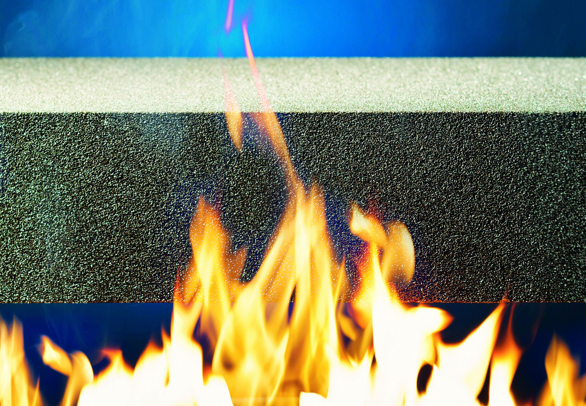 Mit dem nicht brennbaren Material Schaumglas erfüllt das WDVS die Anforderungen der Brandschutzklasse A1.
