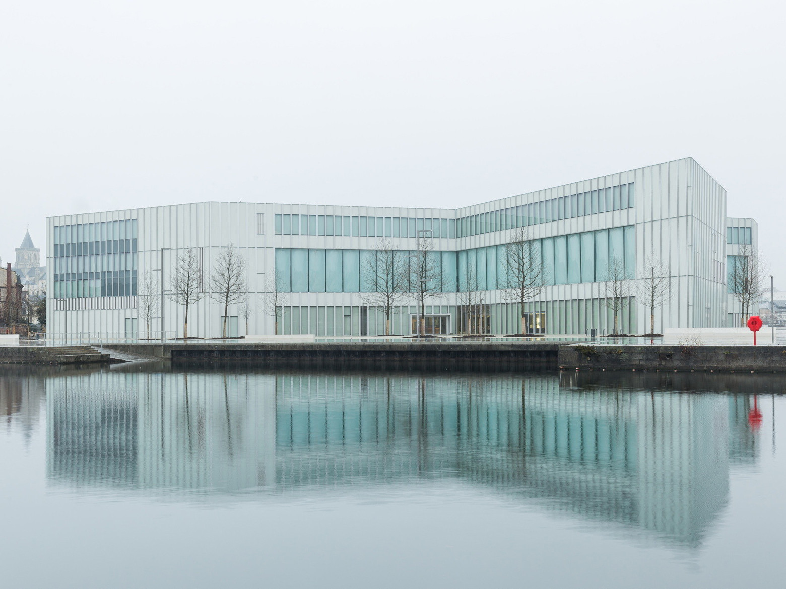 Bibliothèque Alexis de Tocqueville in Caen Glas Bildung