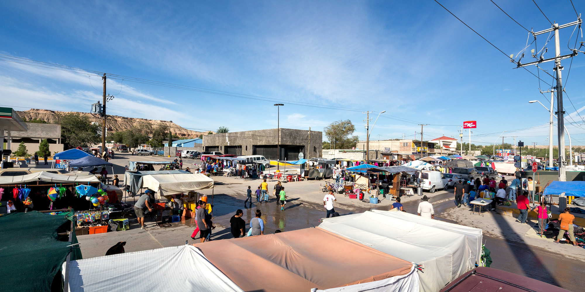 Ladenzeile in Anapra, Ciudad Juárez Beton Industrie/Gewerbe
