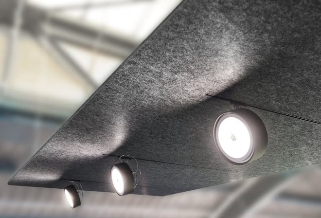 Deckenpaneel mit integrierbarer Lichtschiene | Akustik | News/Produkte