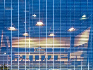 Das Pilkington Sunplus BIPV ist ein Verbundglas mit integrierten Photovoltaik-Modulen