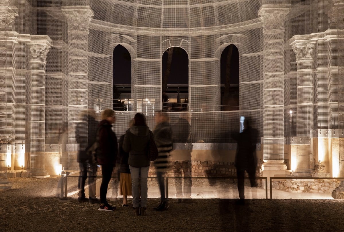 Zur ursprünglichen Größe und Form des Kirchenbaus gibt es keine gesicherten Angaben 