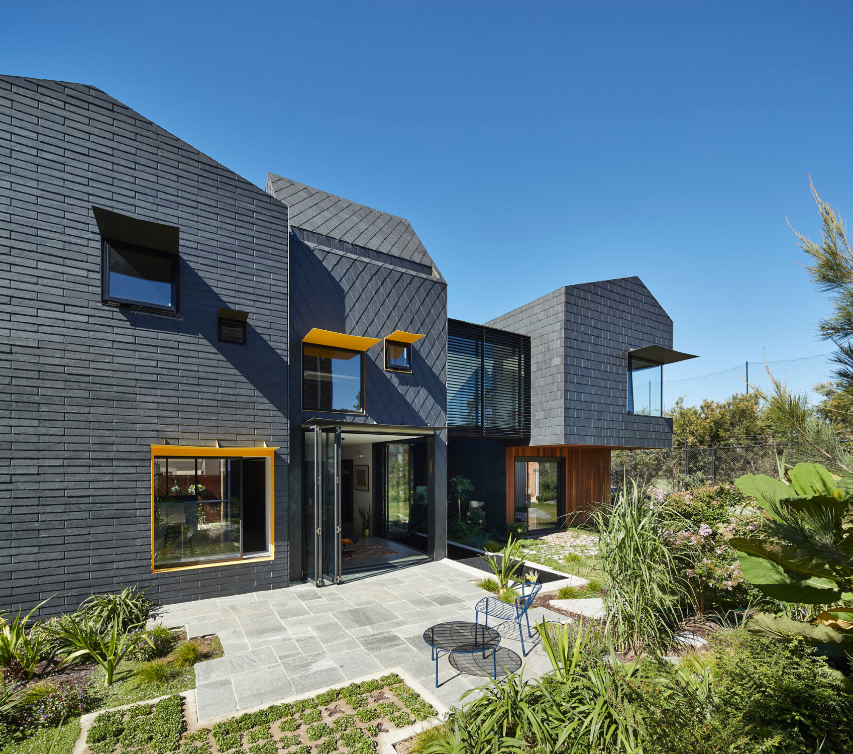 Charles House in Melbourne Schiefer Wohnen/EFH