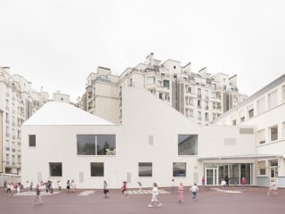 Die Tanz- und Musikschule auf dem Gelände der Grundschule Lully-Vauban liegt versteckt in einem Innenhof