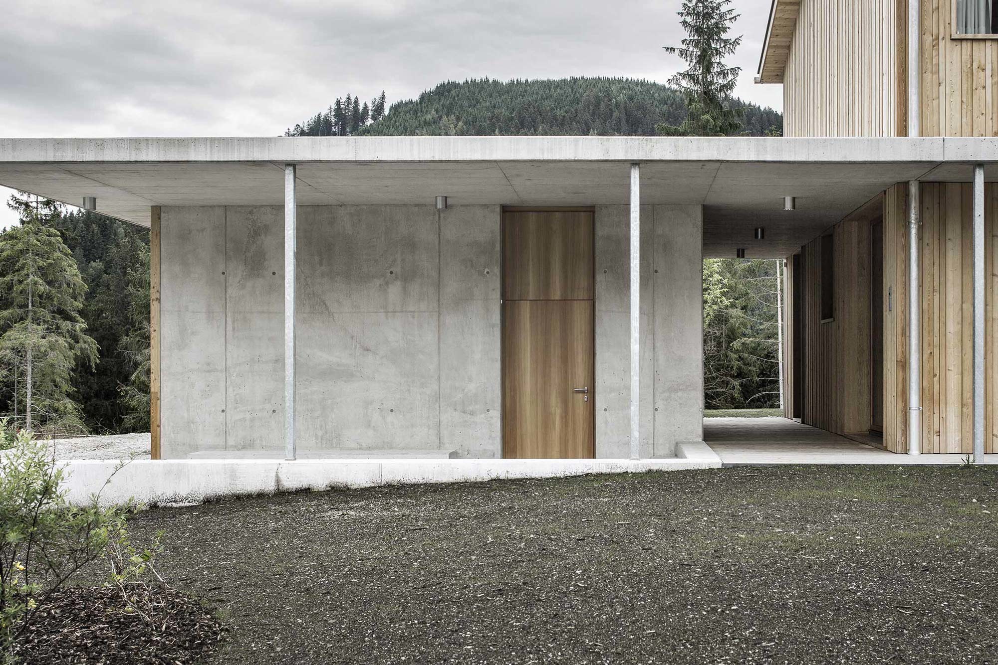 B3_ fb237920f114dfdd