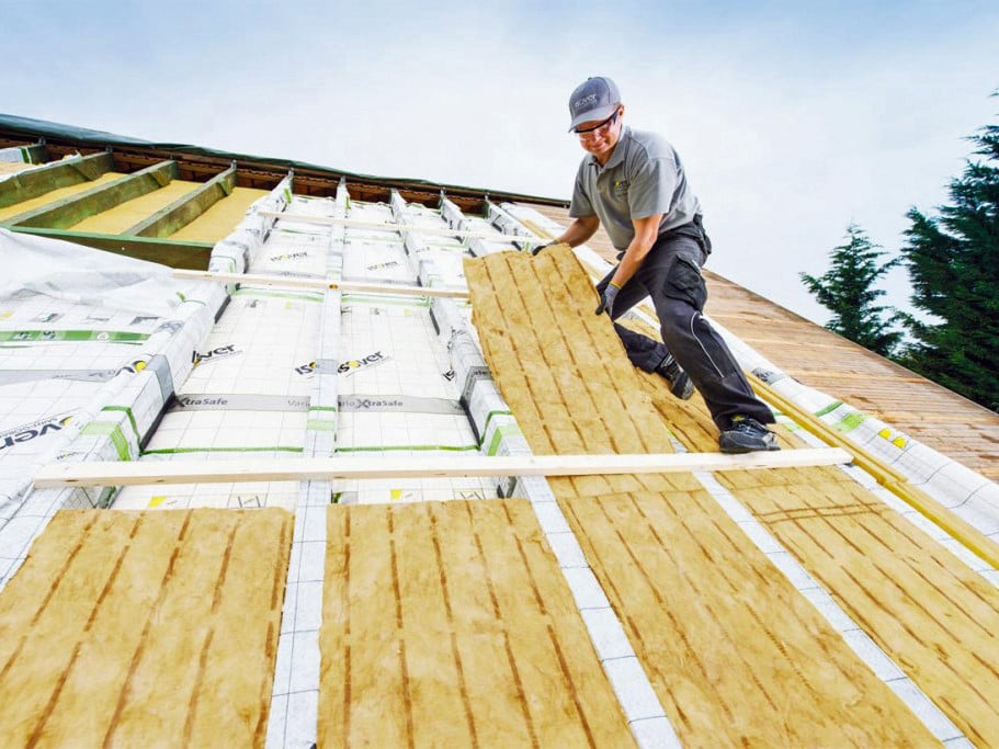 Der Zwischensparren-Dämmfilz Integra ZSF-032 ist für die Dachsanierung von außen konzipiert