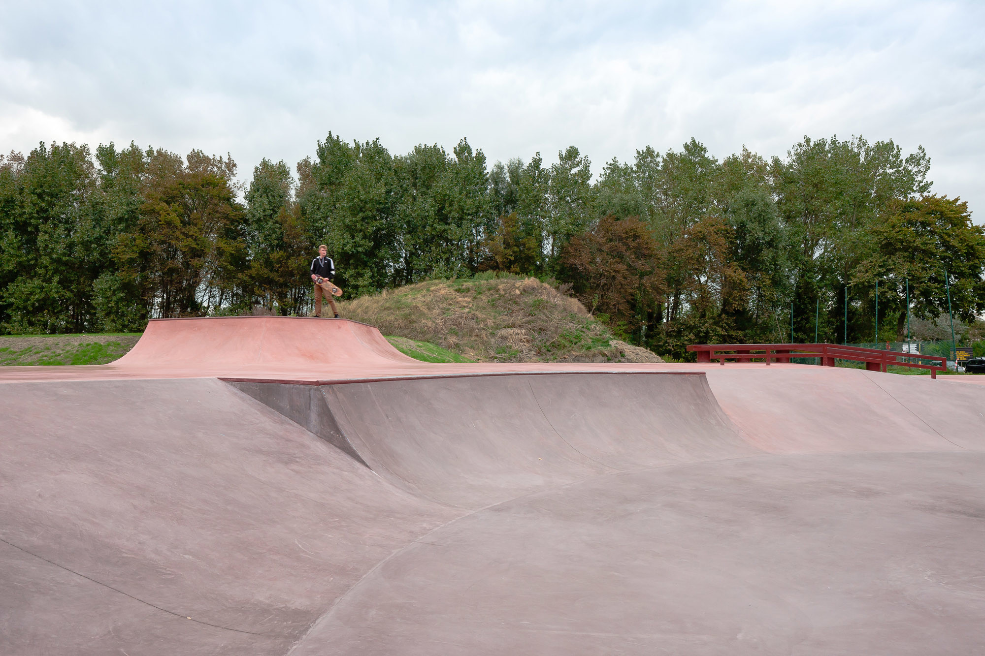 Skatepark aus farbigem Beton | Beton | News | Baunetz_Wissen