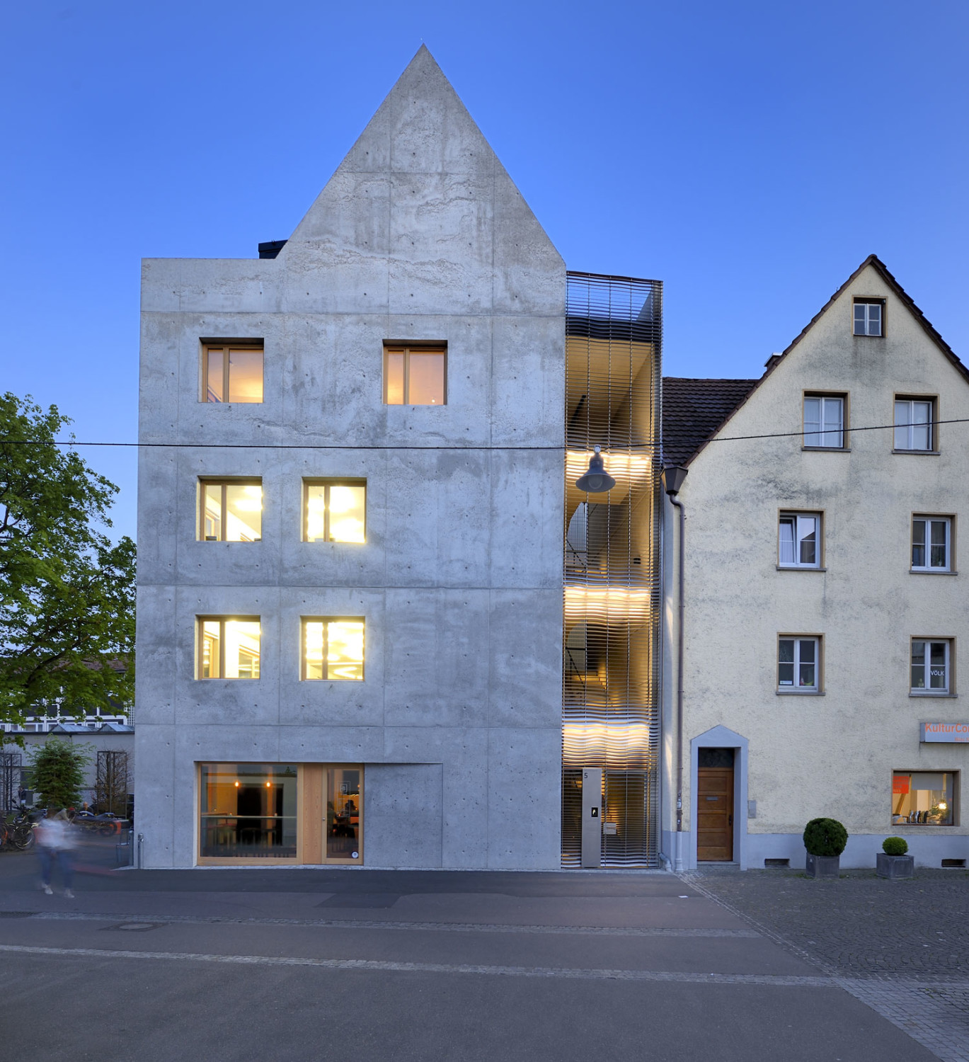 Wohn und Geschäftshaus K5 in Ulm Gerüste und Schalungen Büro