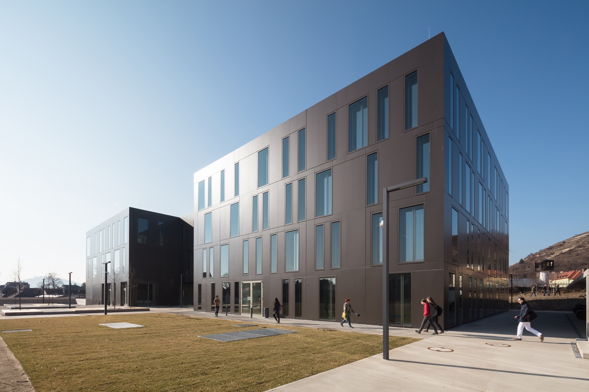 Karl_Landsteiner_Universitaet_Krems_Delugan_Meissl_02