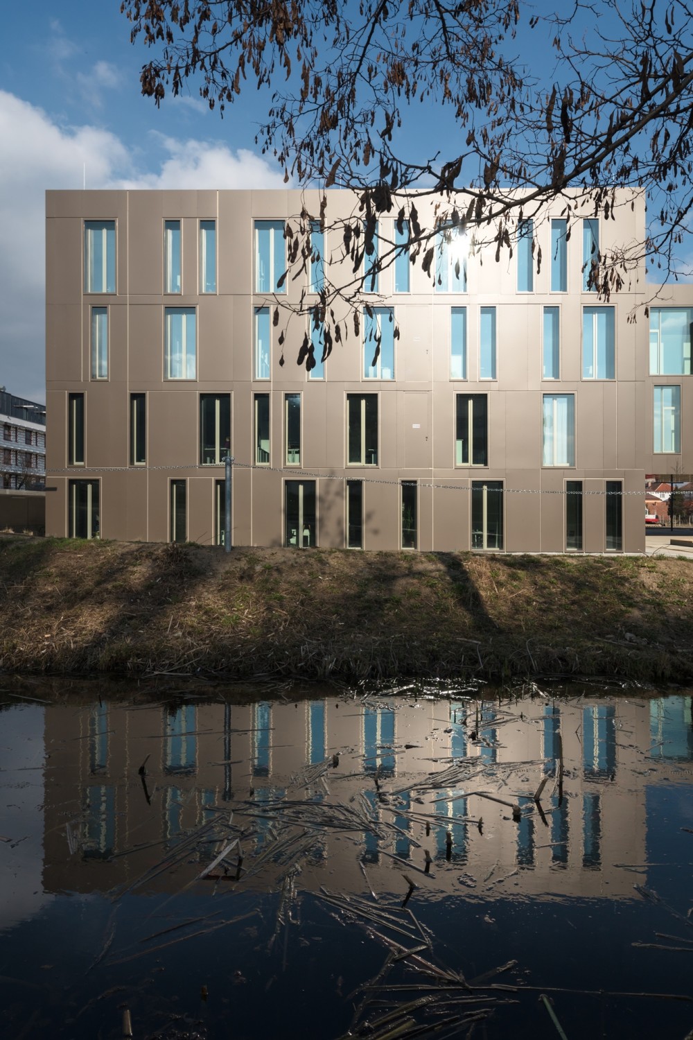Karl_Landsteiner_Universitaet_Krems_Delugan_Meissl_04