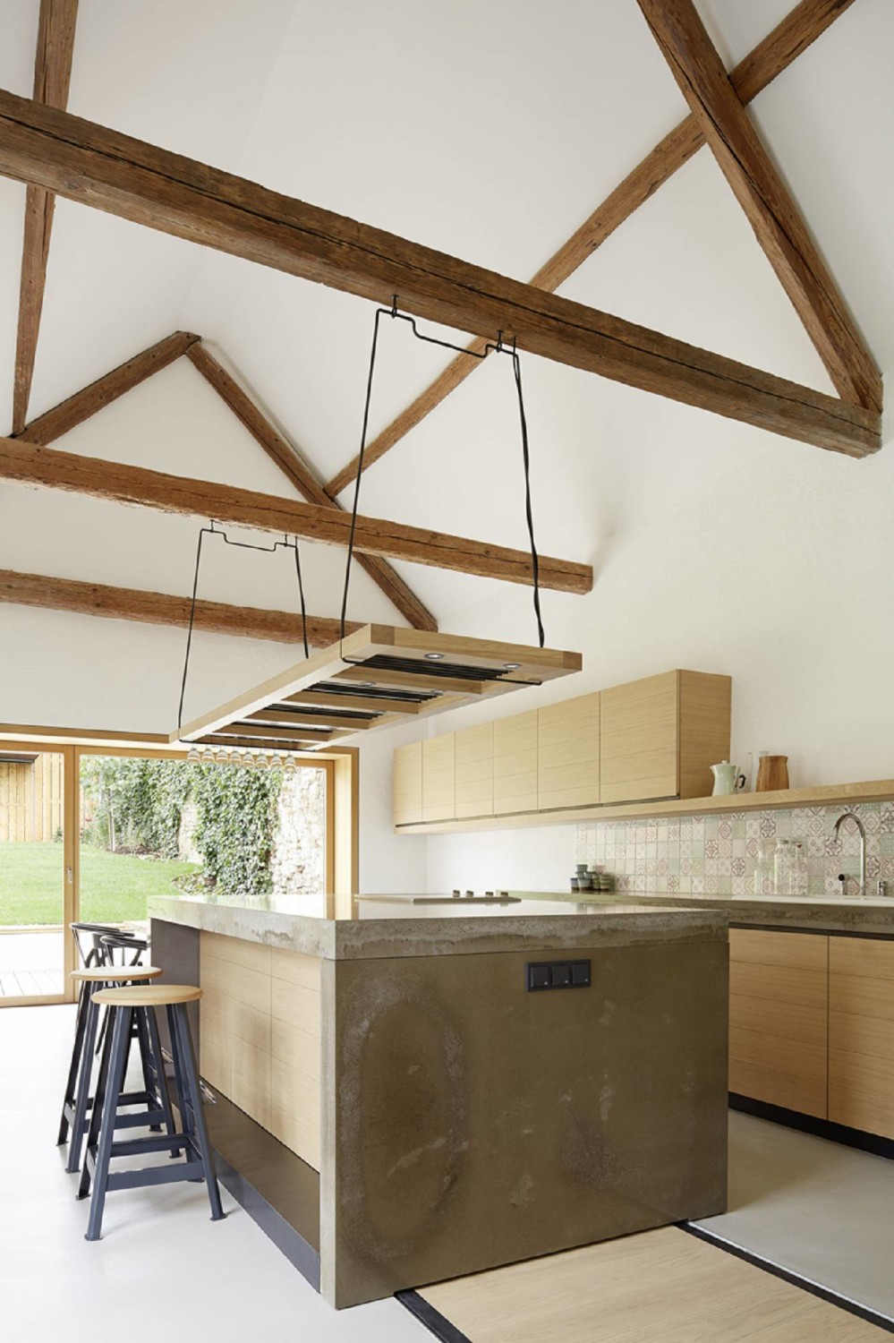 Modernisierung von Bauernhaus und Scheune M1 in Jois ... Ist die küche schon sehr alt, die korpusse und fronten in einem schlechten zustand und sie möchten die alten küchentüren gegen neue türen ersetzen, so können wir ihnen das nur im ausnahmefall.