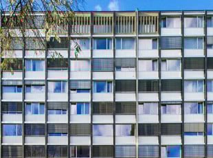 Ansicht des Ensembles mit dem Anbau von der Gräfstraße 