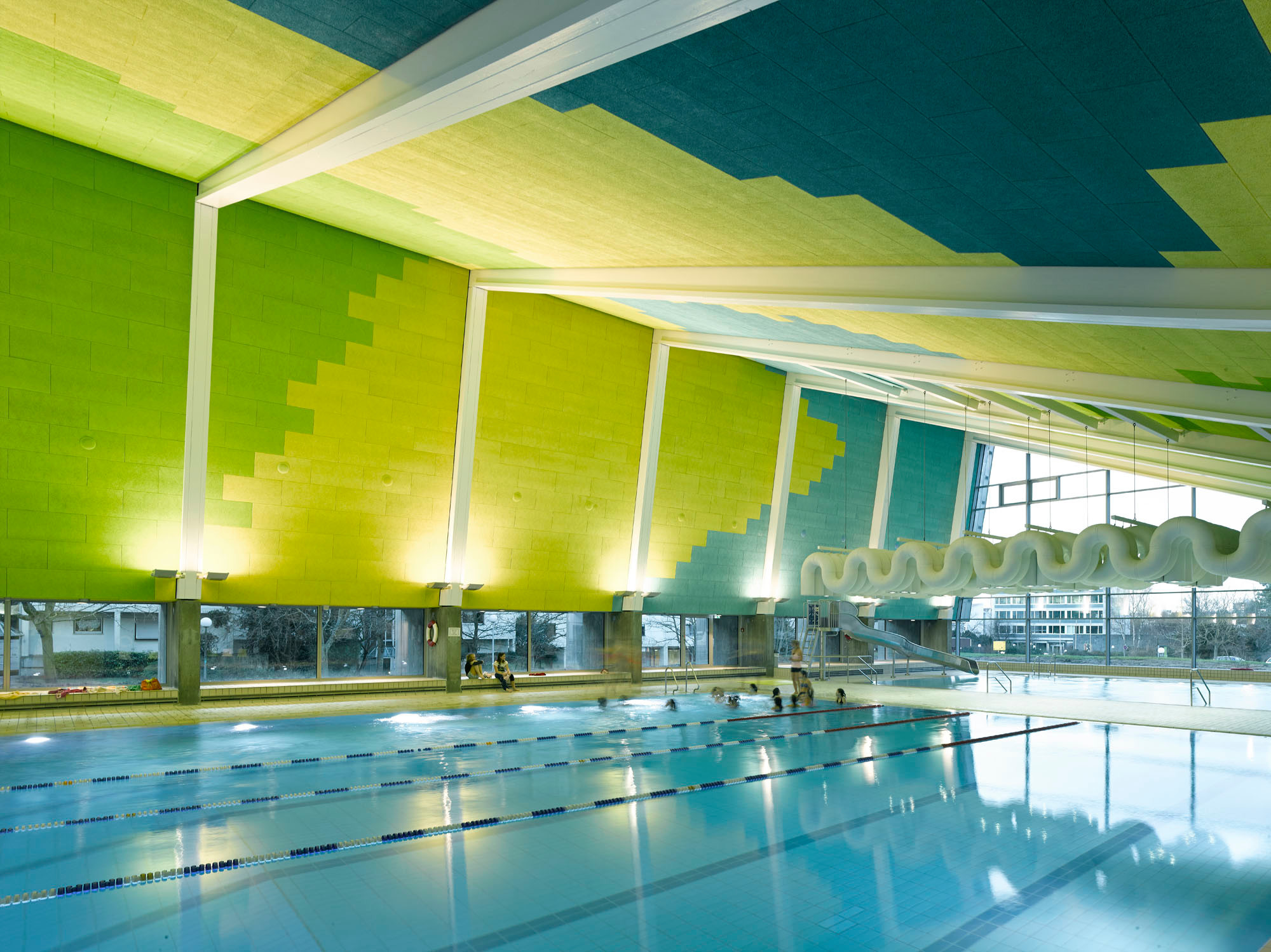 Hallenbad und Sportzentrum in Leonberg | Bauphysik | Sport/Freizeit | Baunetz_Wissen