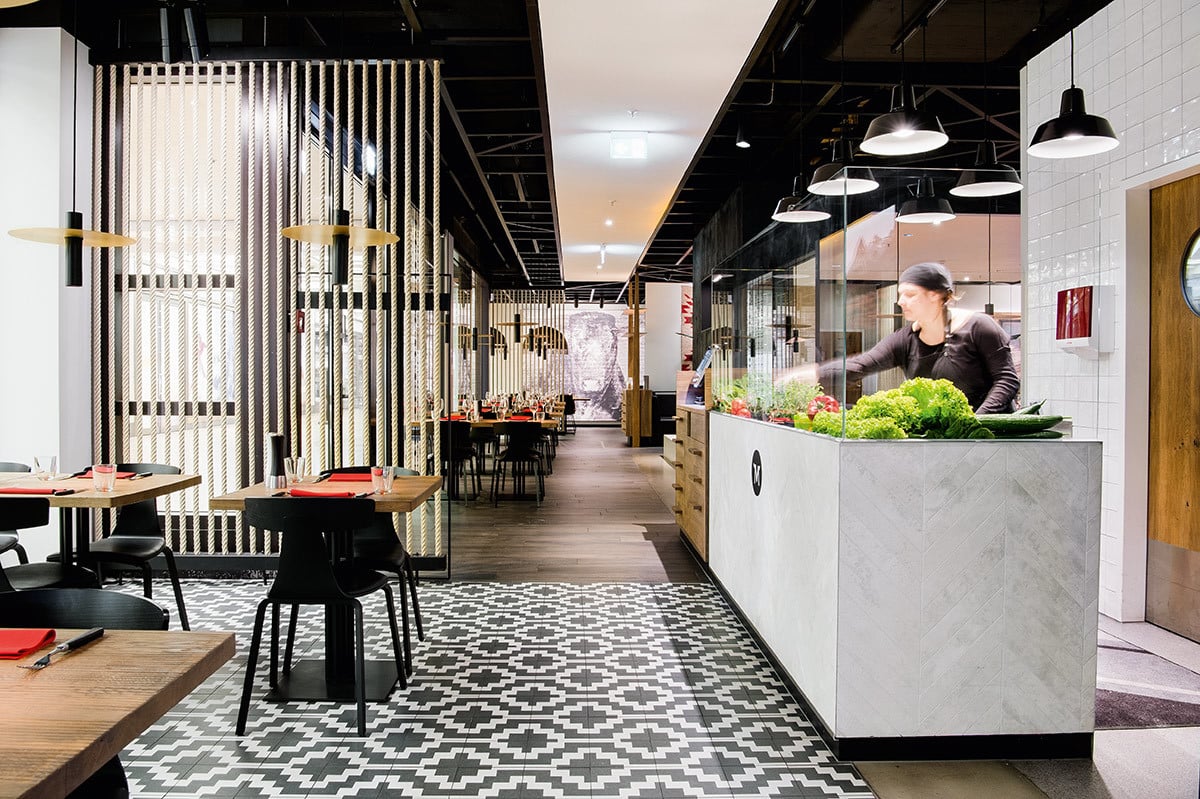 Maredo Flagshipstore In Berlin Fliesen Und Platten Hotel