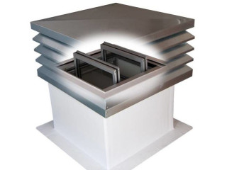 Das Entrauchungselement SHEV-Flap besteht aus einem geraden, wärmegedämmten GFK-Aufsatzkranz und einem integrierten Lamellenfenster mit aufgesetzter Wetterschutzlamellenhaube