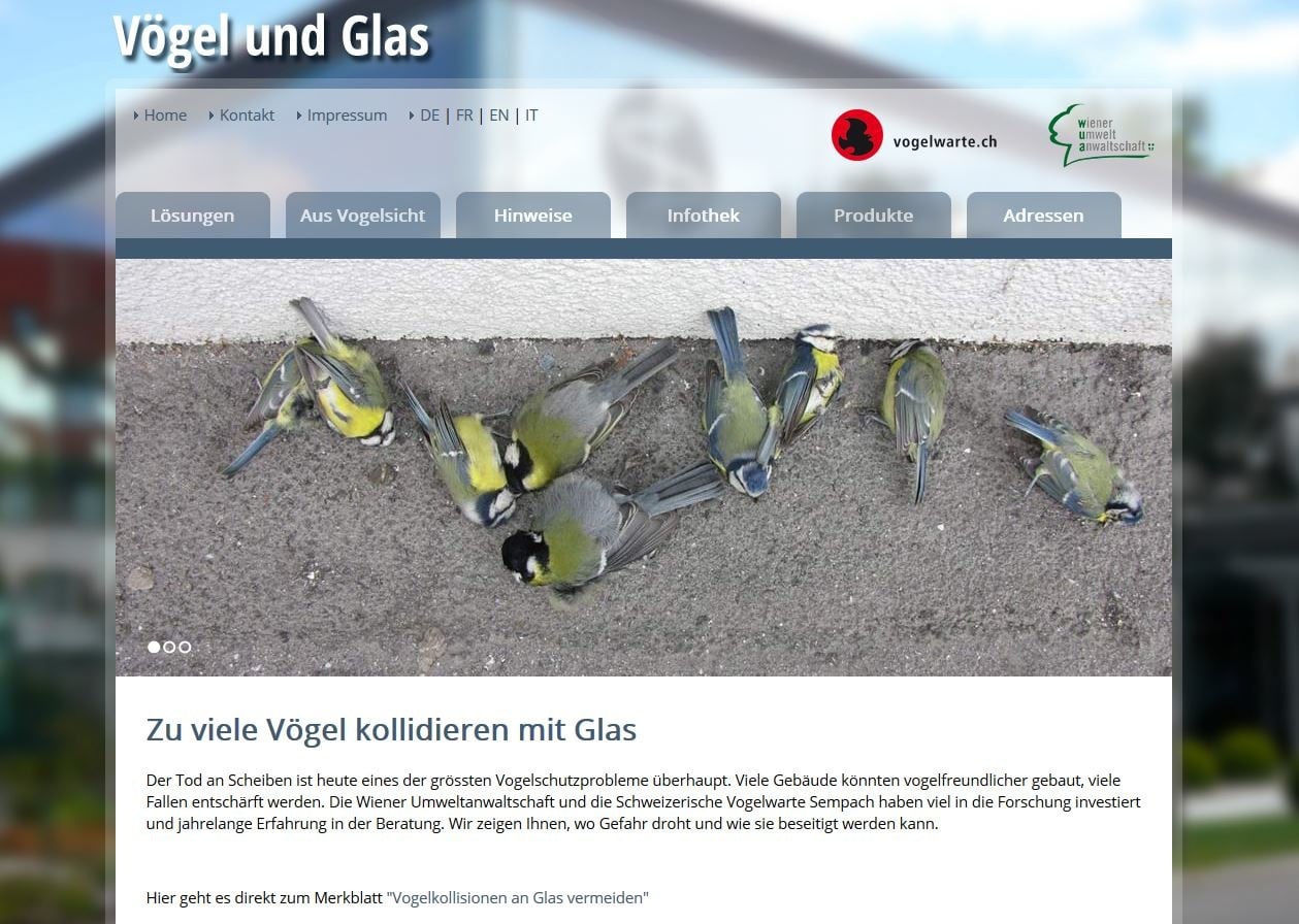 Die Webseite der Schweizerische Vogelwarte bietet viele Information rund um den Vogeschutz