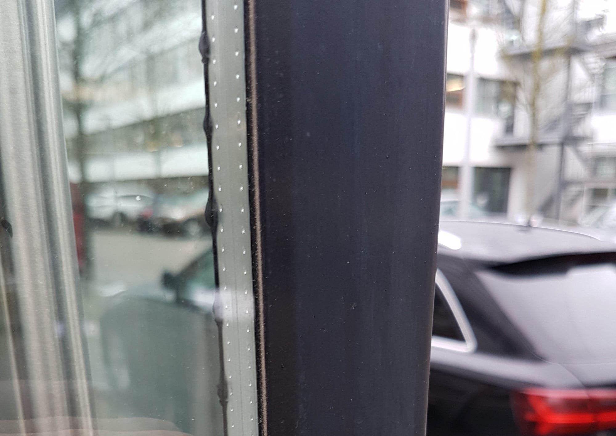 Butyleintritt in den Scheibenzwischenraum einer Isolierverglasung