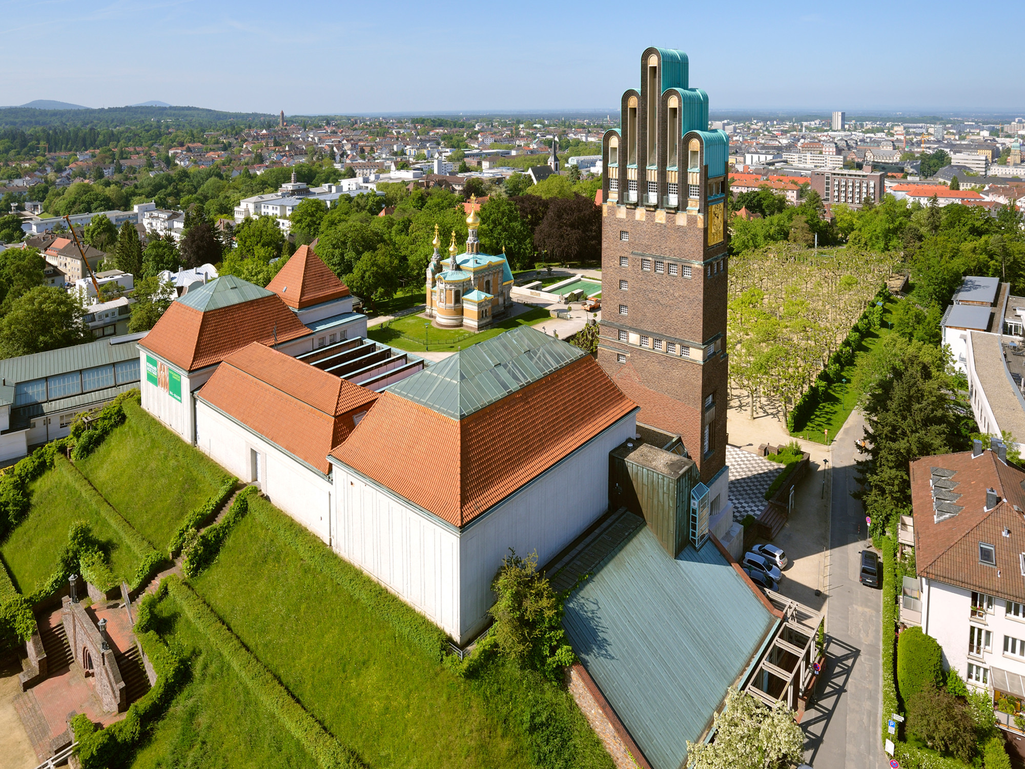 Aufgrund denkmalpflegerischer Vorgaben und gestalterischer Ansprüche entschied man sich im Zuge einer energetischen Sanierung für einen Wärmedämmputz
