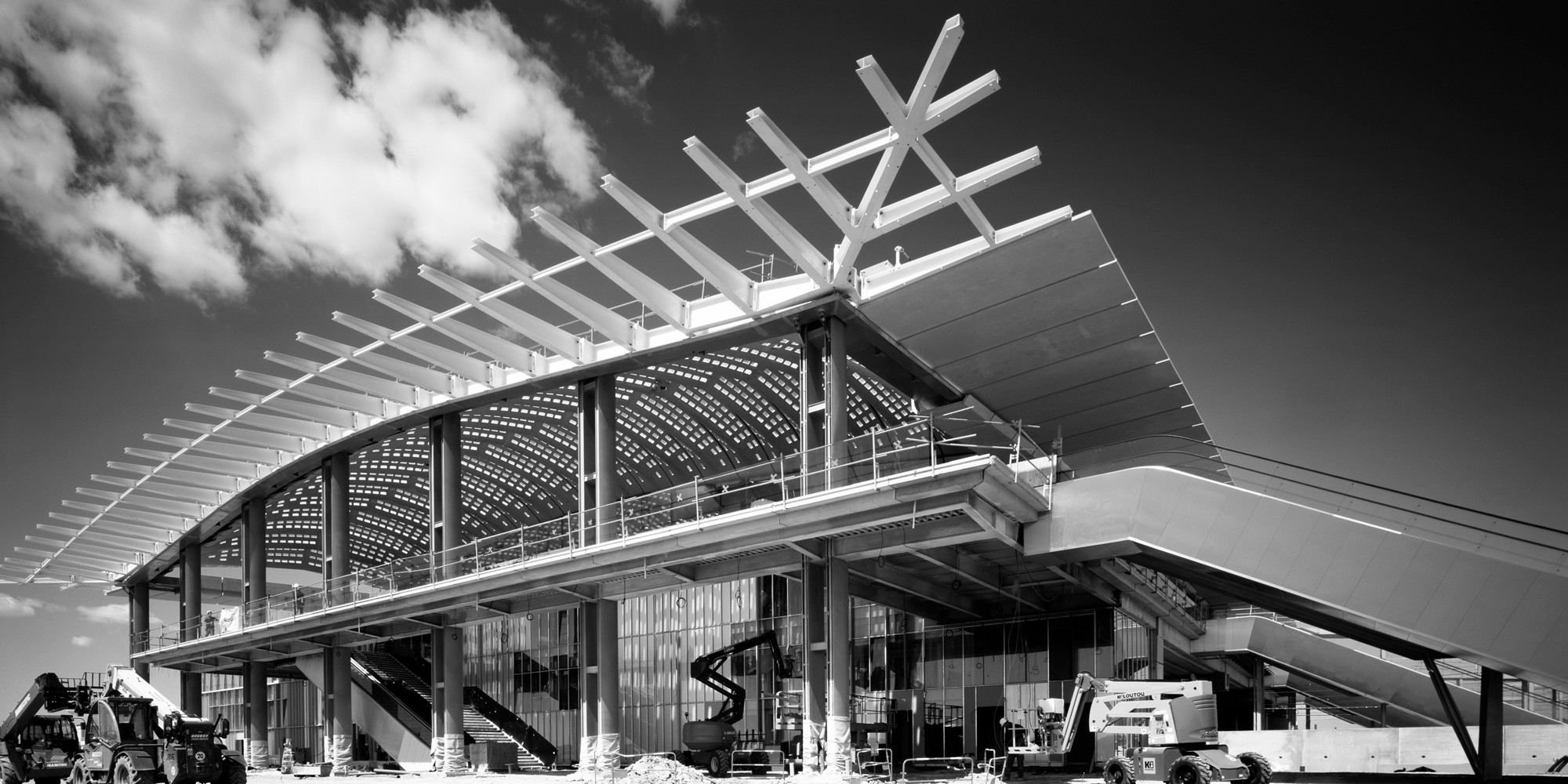 Tgv Bahnhof Montpellier Beton Offentlicher Raum Baunetz Wissen