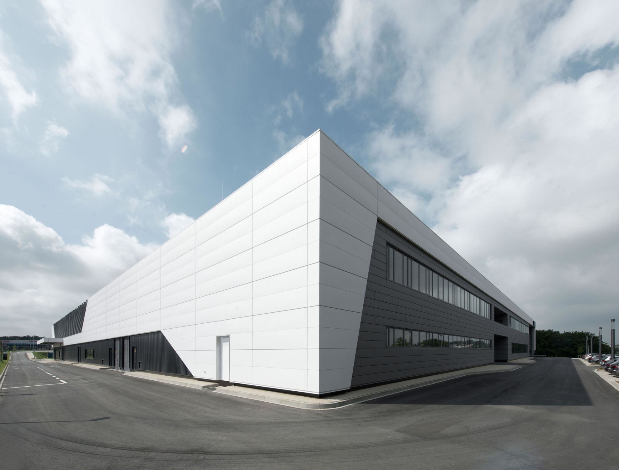 Referenzbeispiel Produktionsstätte Benseler; Architekten: UNIT4, Stuttgart 2017
