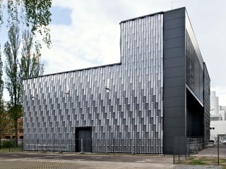 Das Umspannwerk Sellerstraße vom Architekturbüro Heide & von Beckerath versorgt rund 19.000 Haushalte und 3.000 Gewerbeeinheiten mit Strom.