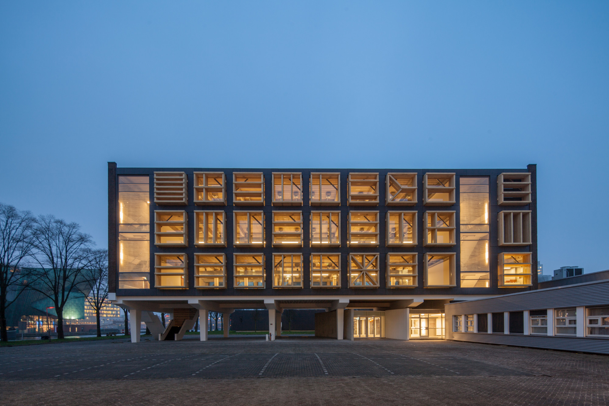 Südfassade am Abend