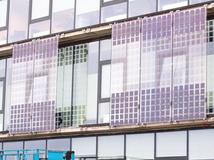 Solarfassade als zweite Haut am Referenzgebäude des Projektpartners Glassbel im Rahmen des EU-Forschungsprojekts Smartflex Solarfacades