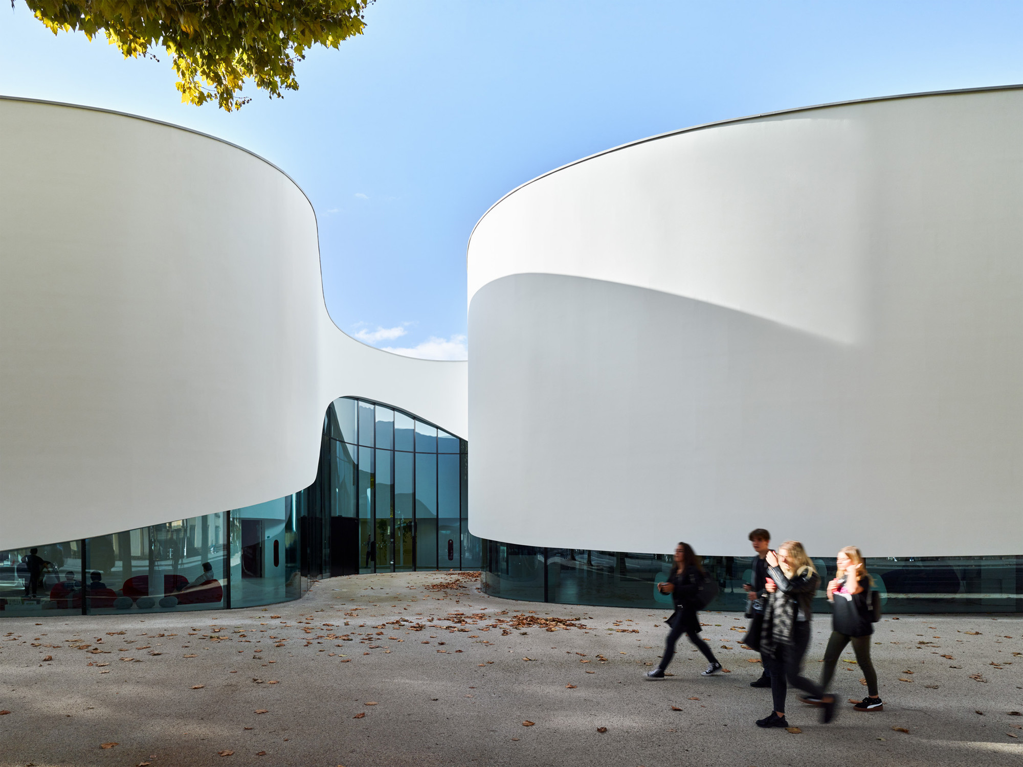 Mediathek Puzzle In Thionville Glas Bildung Baunetz Wissen