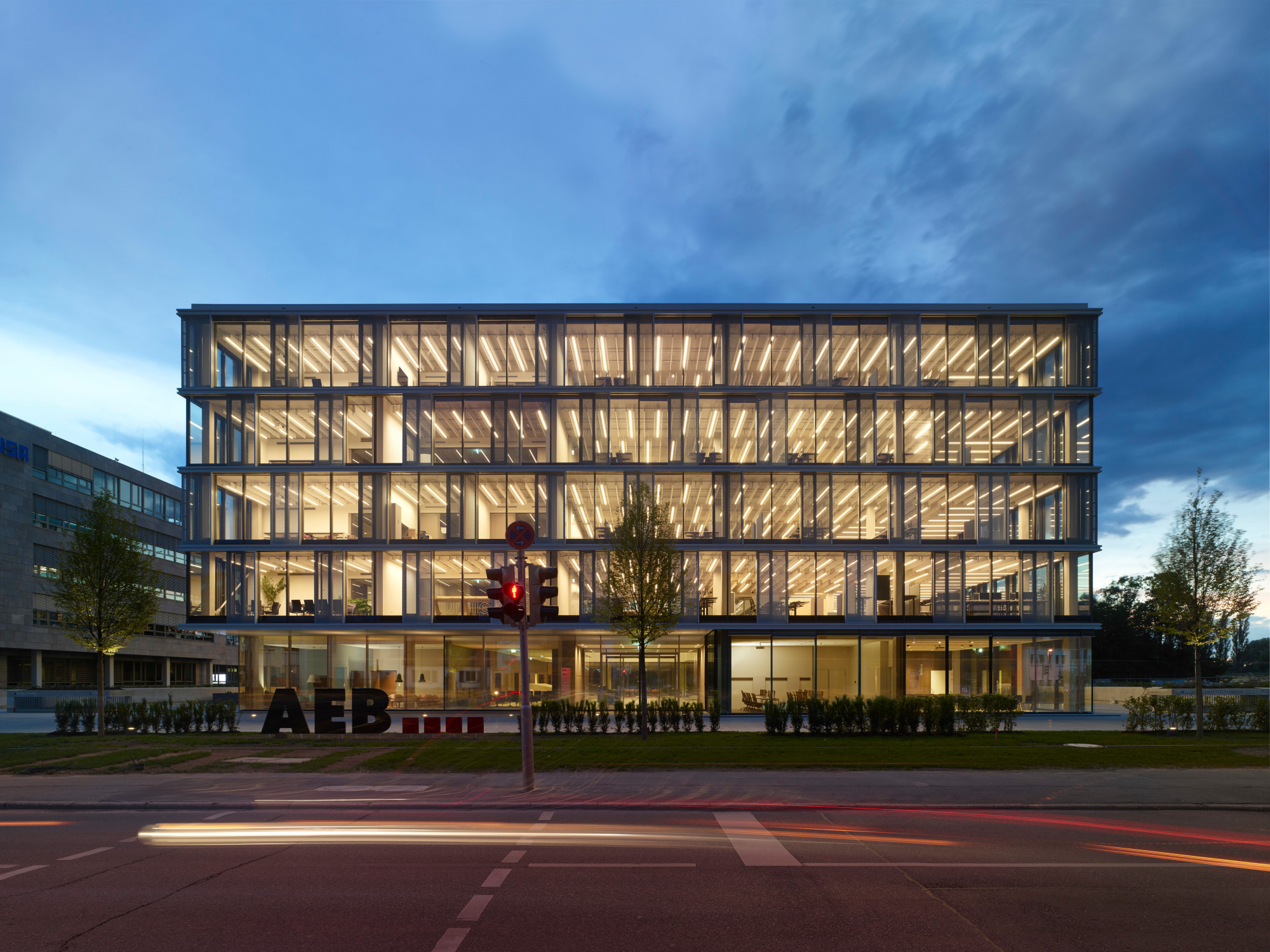 Kategorie Büro und Verwaltung: AEB Headquarter Stuttgart; Lichtwerke, Köln (Lichtplanung)