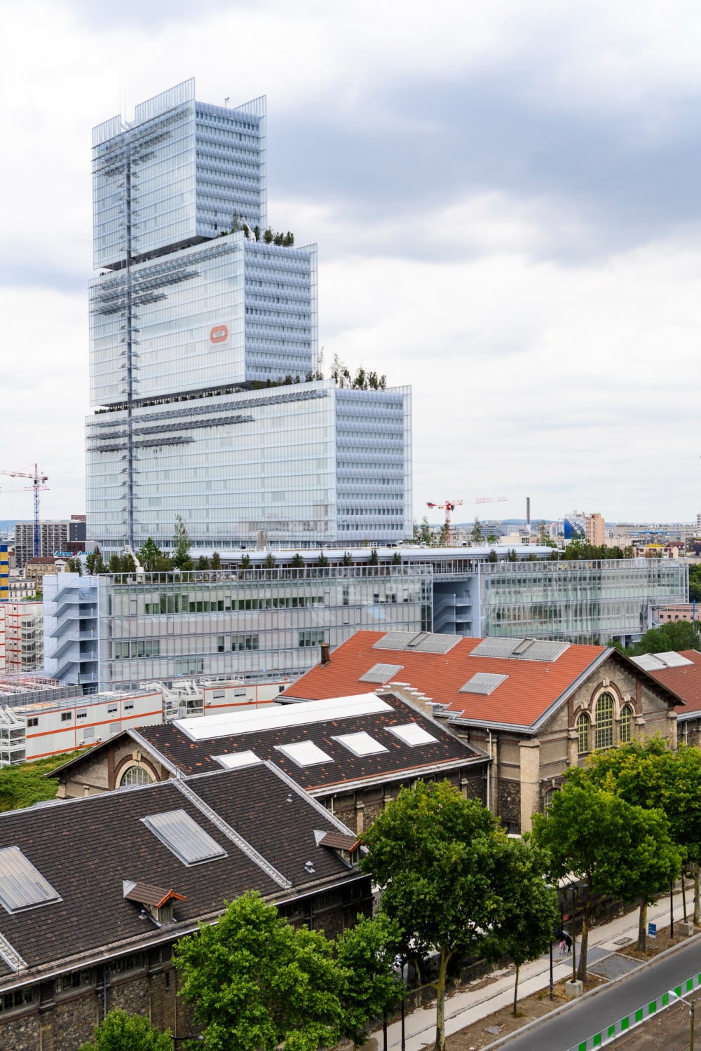 Der 160 Meter hohe Bau verleiht der französischen Justiz eine neue, starke Präsenz im Stadtbild