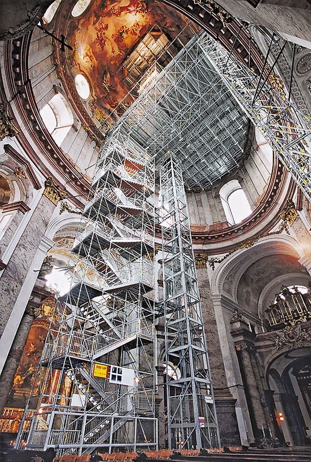 Das Höhenlimit liegt für gewinkelte Treppen bei 30 m, für Treppentürme bei 12 m.