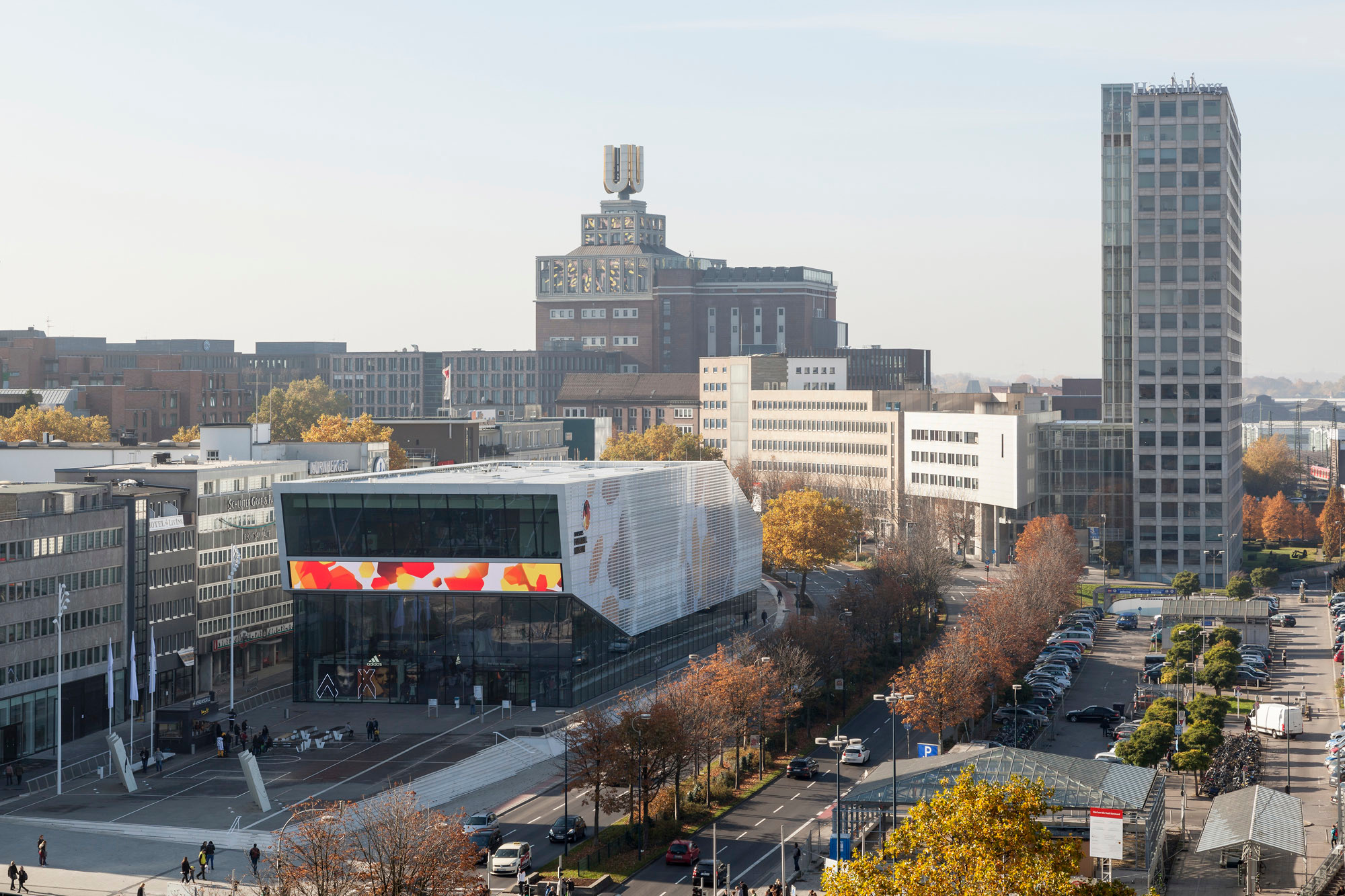Der Museumsneubau von HPP Architekten liegt in direkter Nähe zum Dortmunder Hauptbahnhof