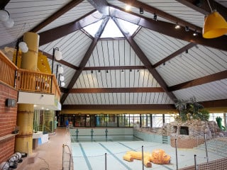 Seit über 35 Jahren bietet das Vitus Freizeitbad in Everswinkel den Badegästen verschiedene Becken sowie einen Außenbereich zum Schwimmen und Planschen