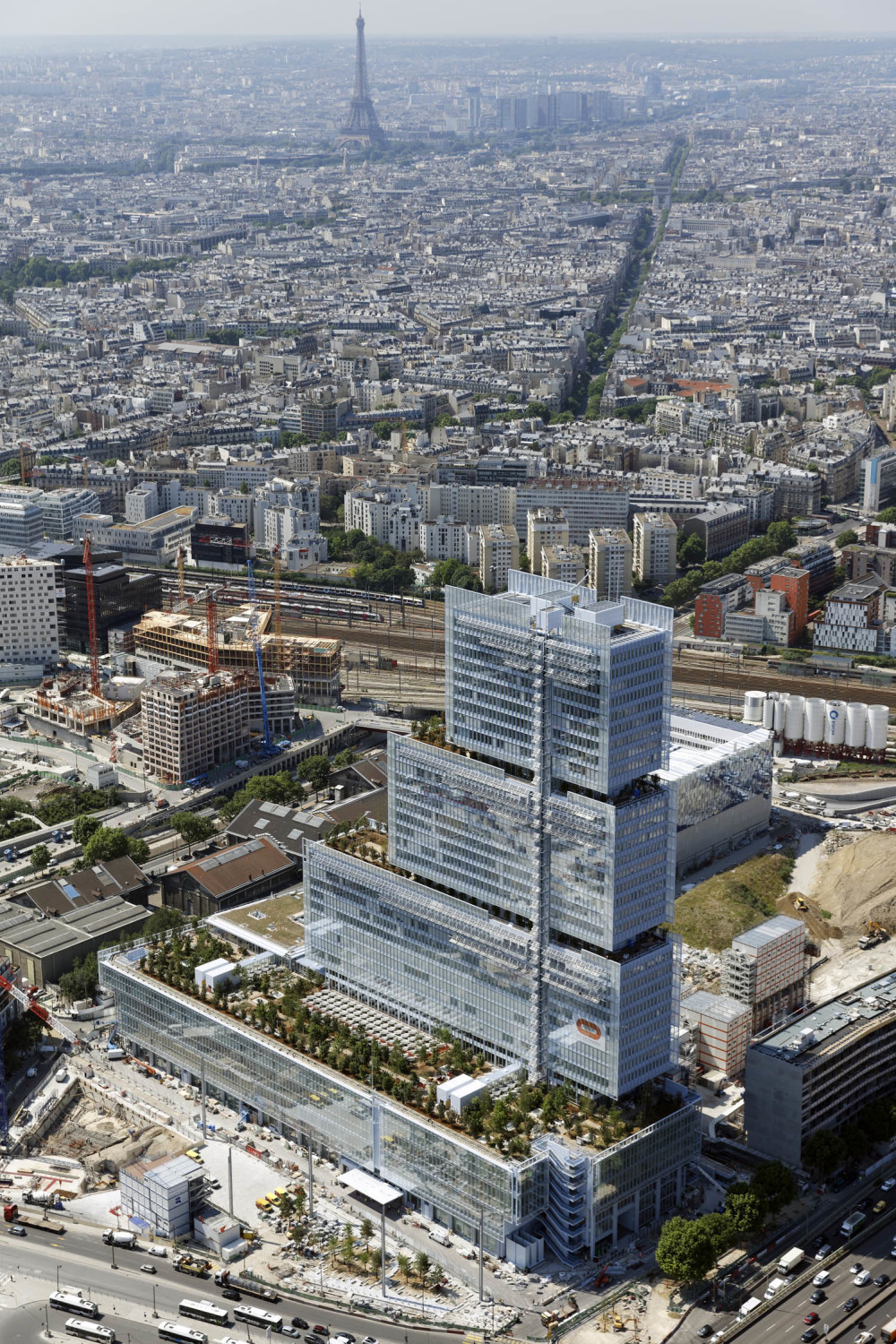 Der Gebäudekomplex nach Plänen von Renzo Piano Building Workshop ist zum Stadtzentrum gerichtet