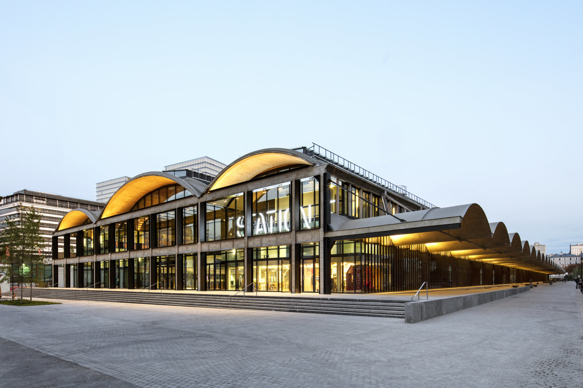 Auf Initiative des Unternehmers Xavier Niel wurde das Baudenkmal in ein Gründerzentrum verwandelt
