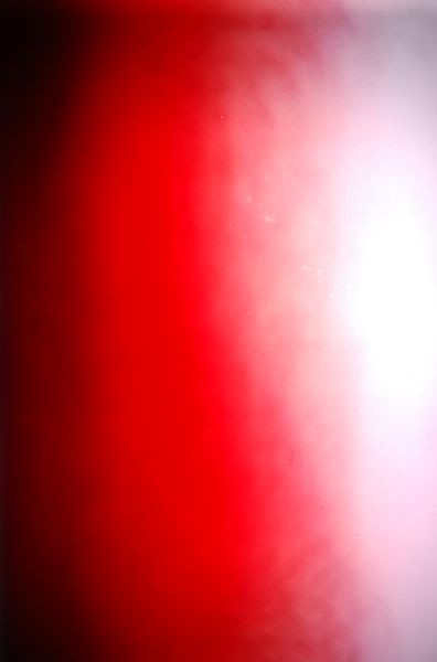 Getauchter Überfang Rot und Blau auf Weiß