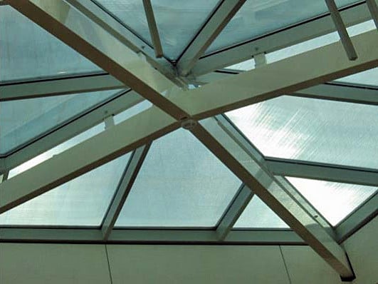 Isolierglas mit Metalleinlage im Dachbereich