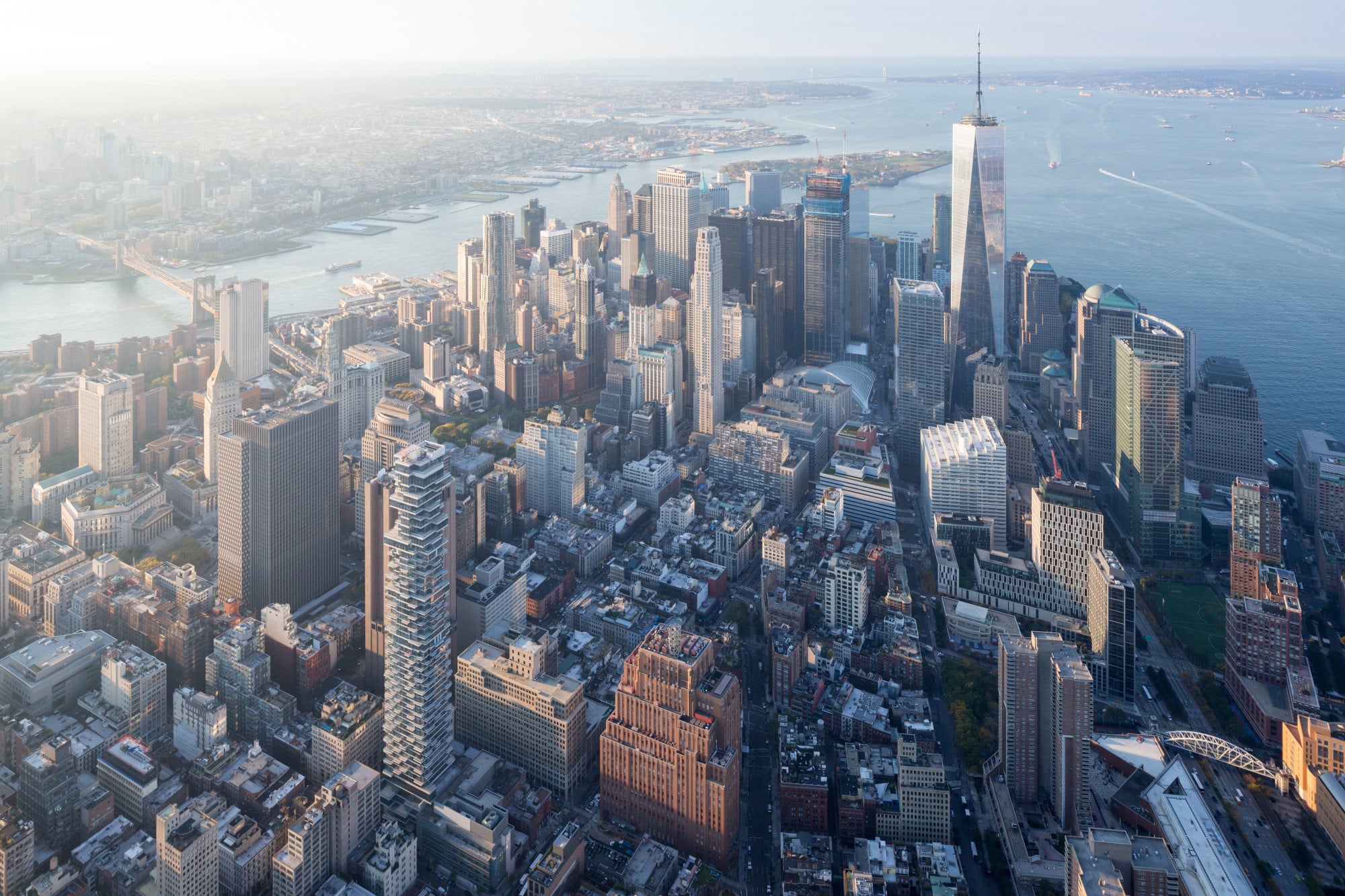 Nur zehn Blocks entfernt vom New Yorker Financial District steht der Wohnturm 56 Leonard Street