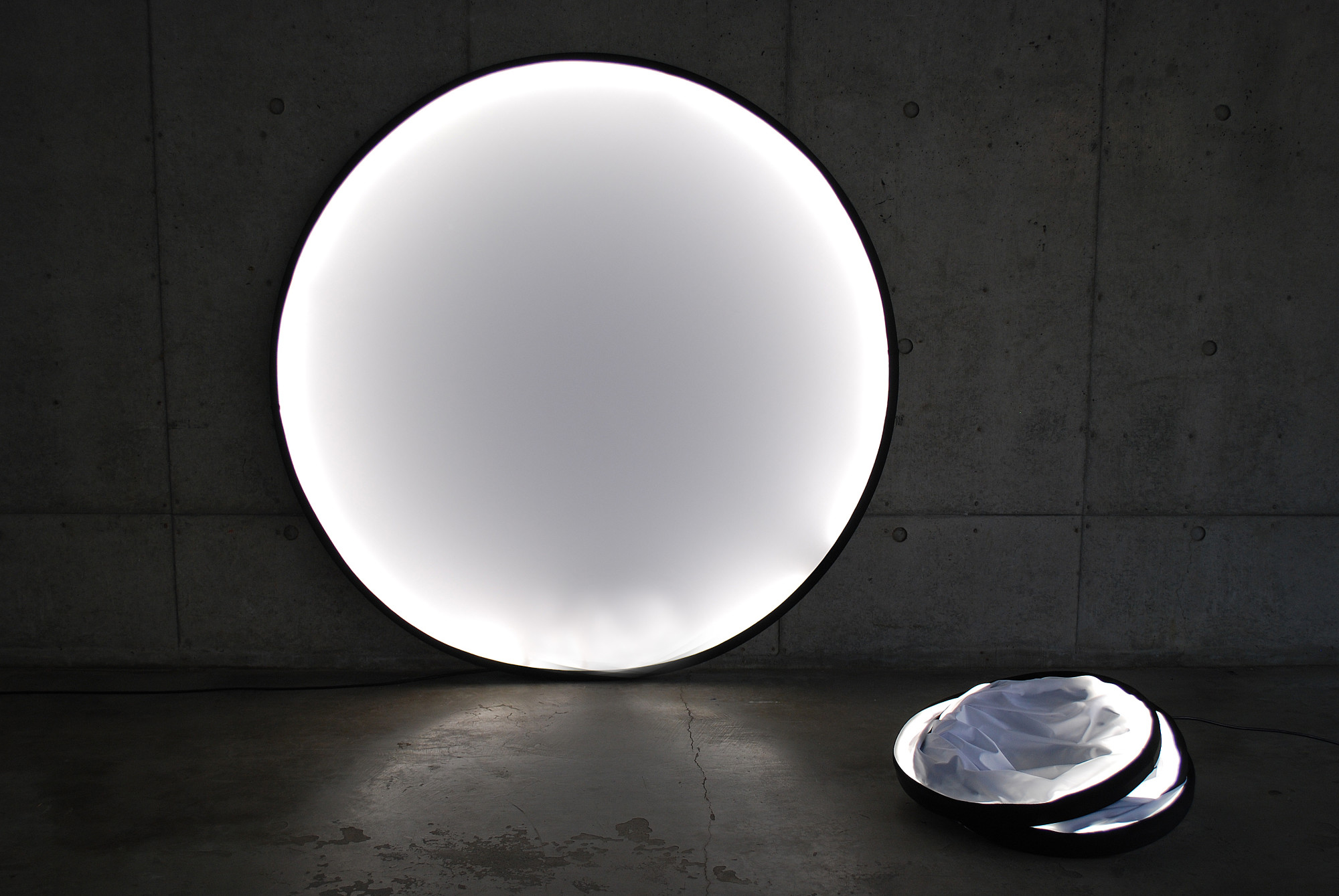 zusammenfaltbare vollmondleuchte licht news produkte baunetz wissen