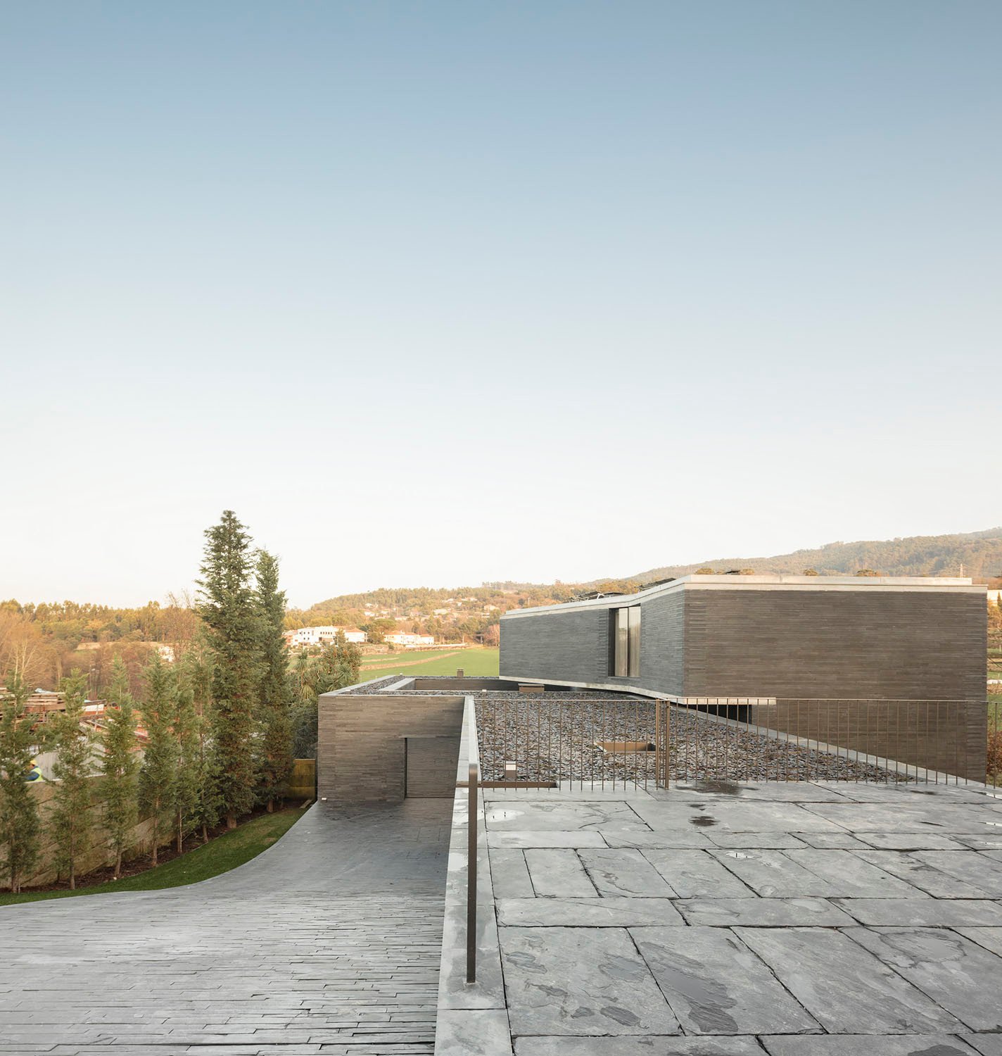 Wohnhaus Rpfv In Santo Tirso Schiefer Wohnen Efh Baunetz Wissen