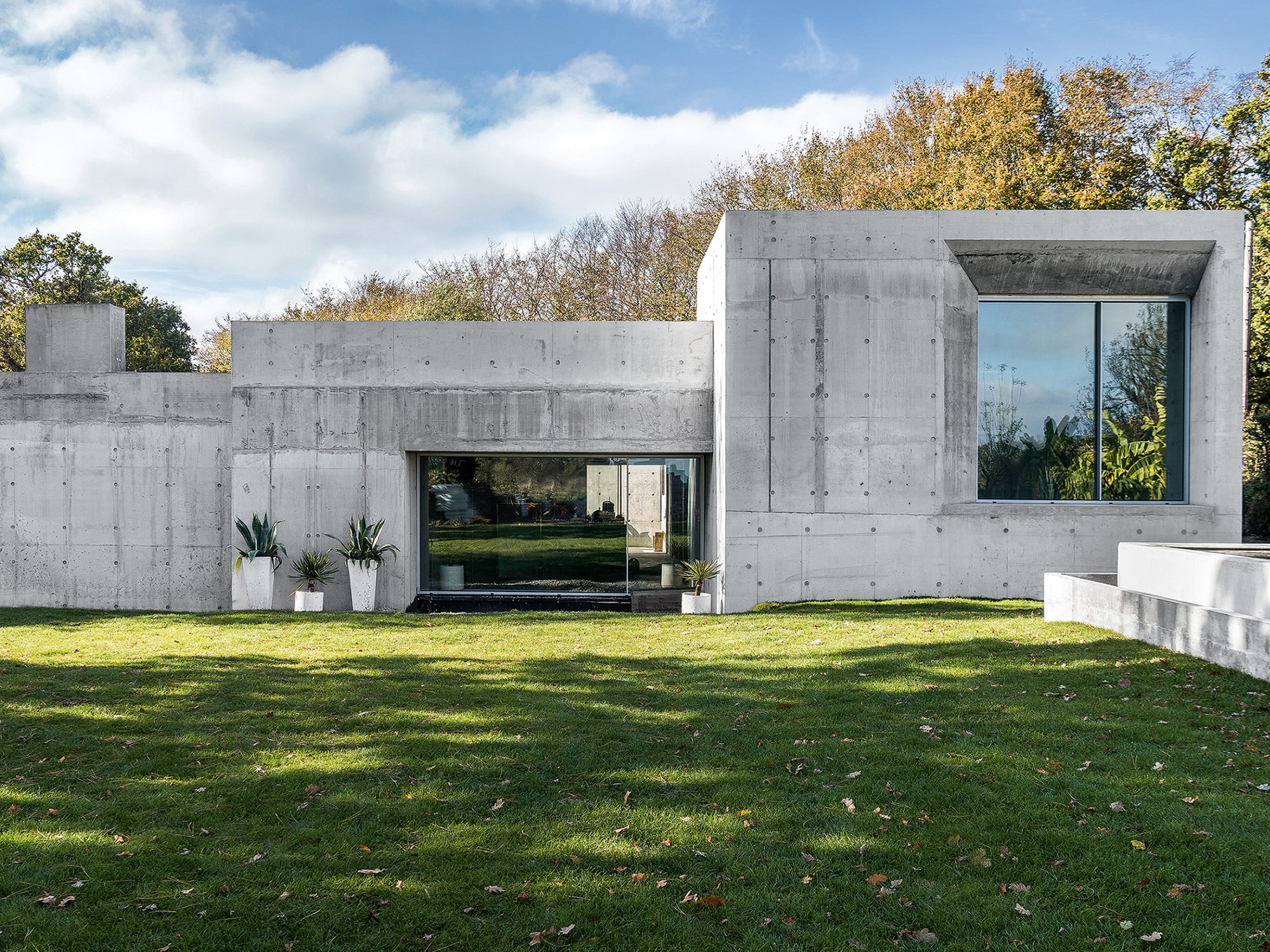 Dieses Betonwohnhaus wurde ohne Kraneinsatz mit einer Systemschalung aus Kunststoff erstellt