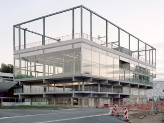 Der sogenannte Public Condenser der Pariser Architekten Studio Muoto ist Teil des neuen Campus von Paris-Saclay