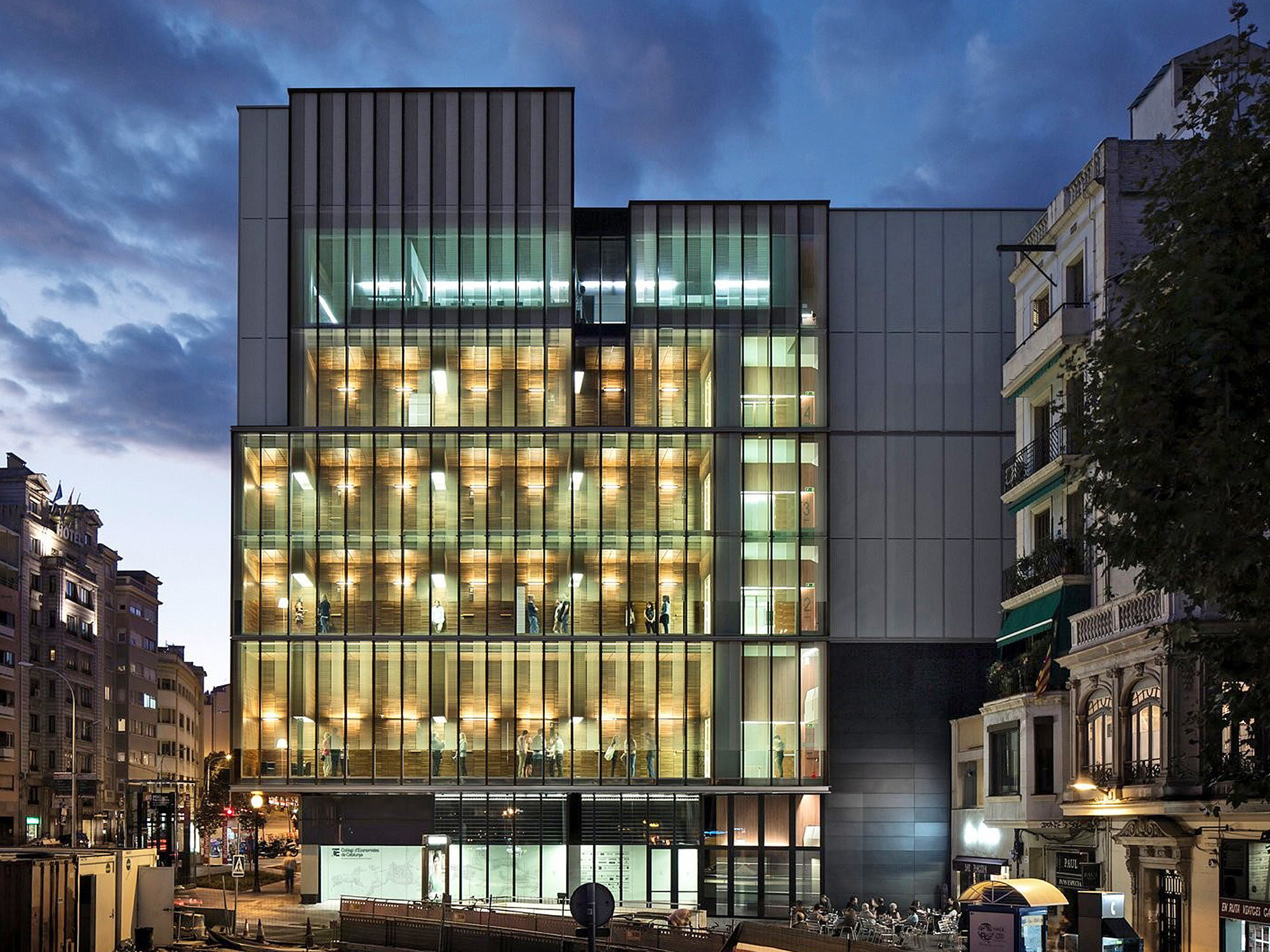 Katalanische Wirtschaftskammer In Barcelona katalanische wirtschaftskammer in barcelona glas b 252 ro Katalanische Wirtschaftskammer In Barcelona katalanische wirtschaftskammer in barcelona glas b 252 ro