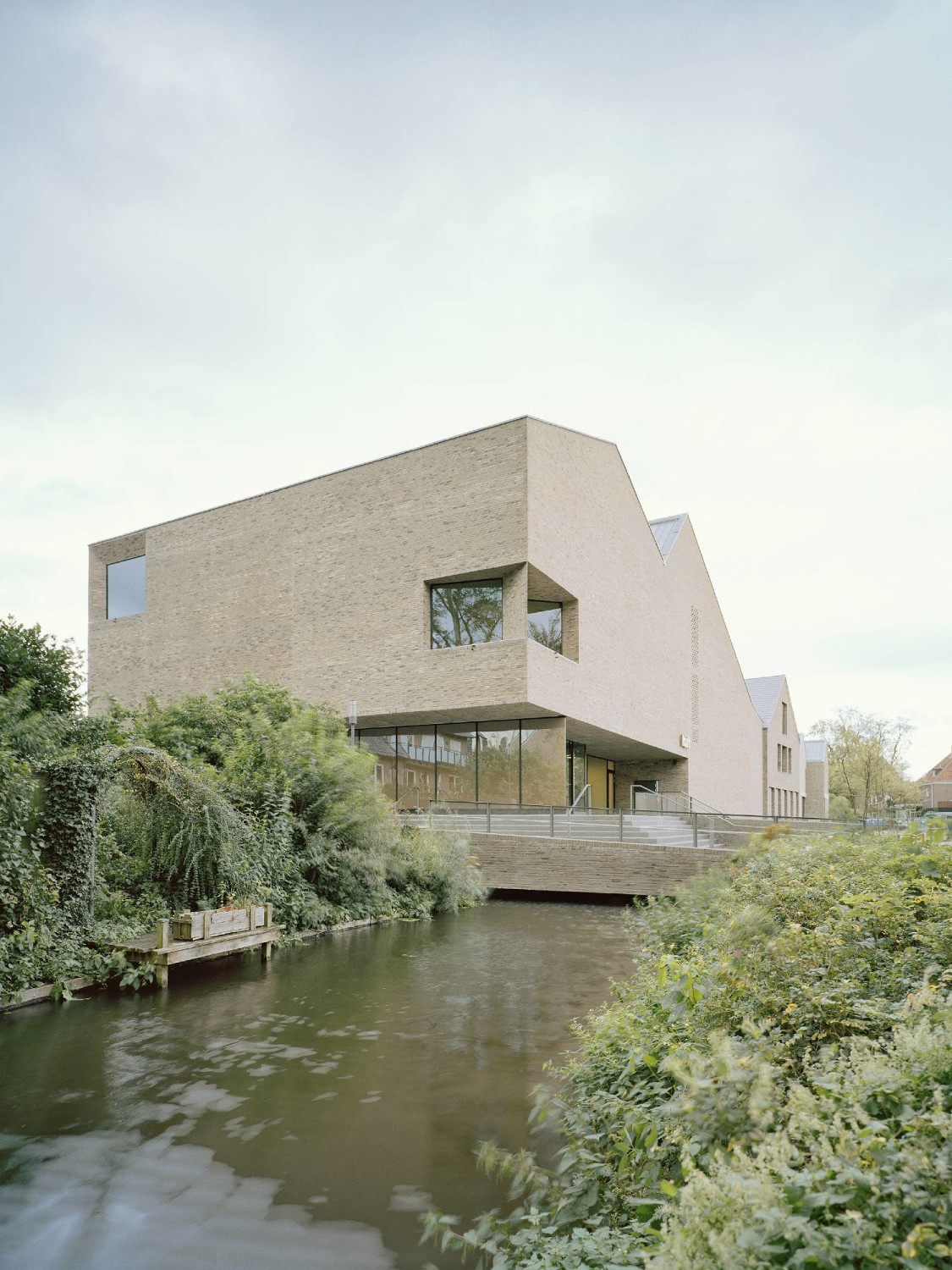 Geplant haben es Pool Leber Architekten aus München.