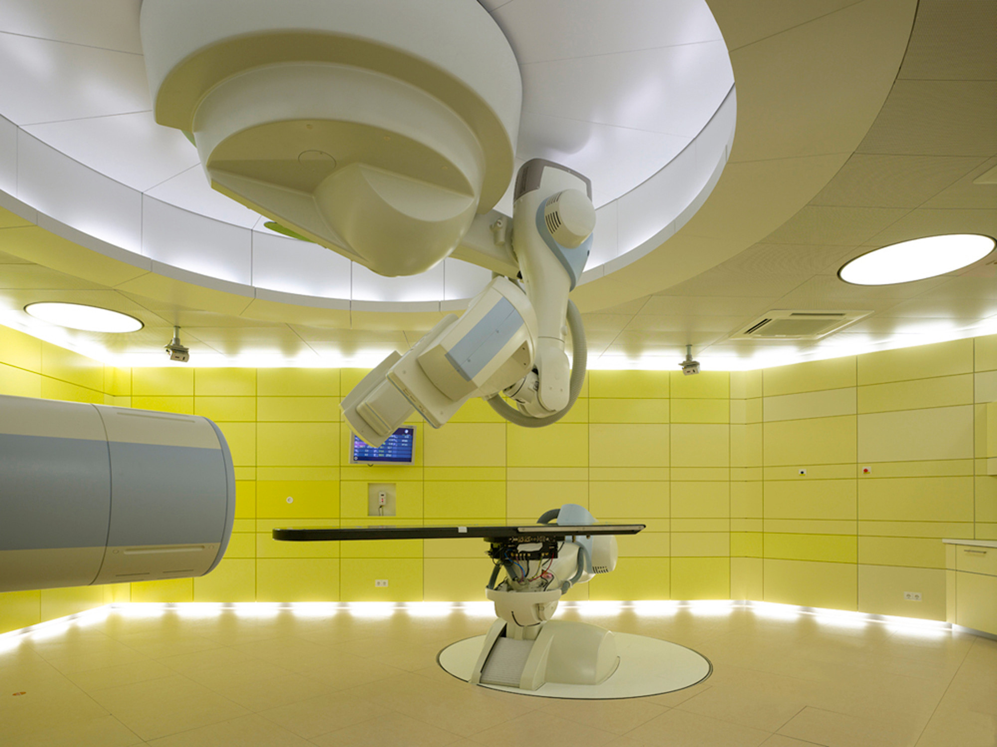 Partikel-Therapie-Zentrum in Marburg | Licht | Sonderbauten