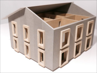 Nach dem Entwurf des Baseler Büros Stern Zürn Architekten entsteht derzeit in der Stadt Meißen ein zweigeschossiges Einfamilienhaus aus Lehmsteinen.